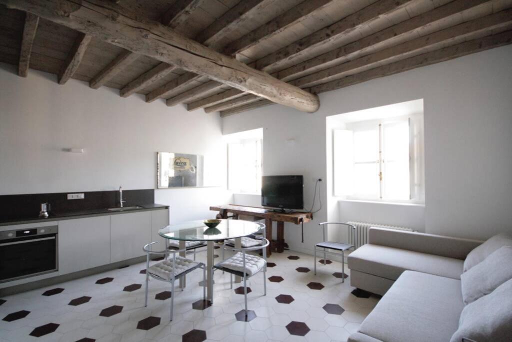 Charmant Maison In Centro Turin Exterior photo